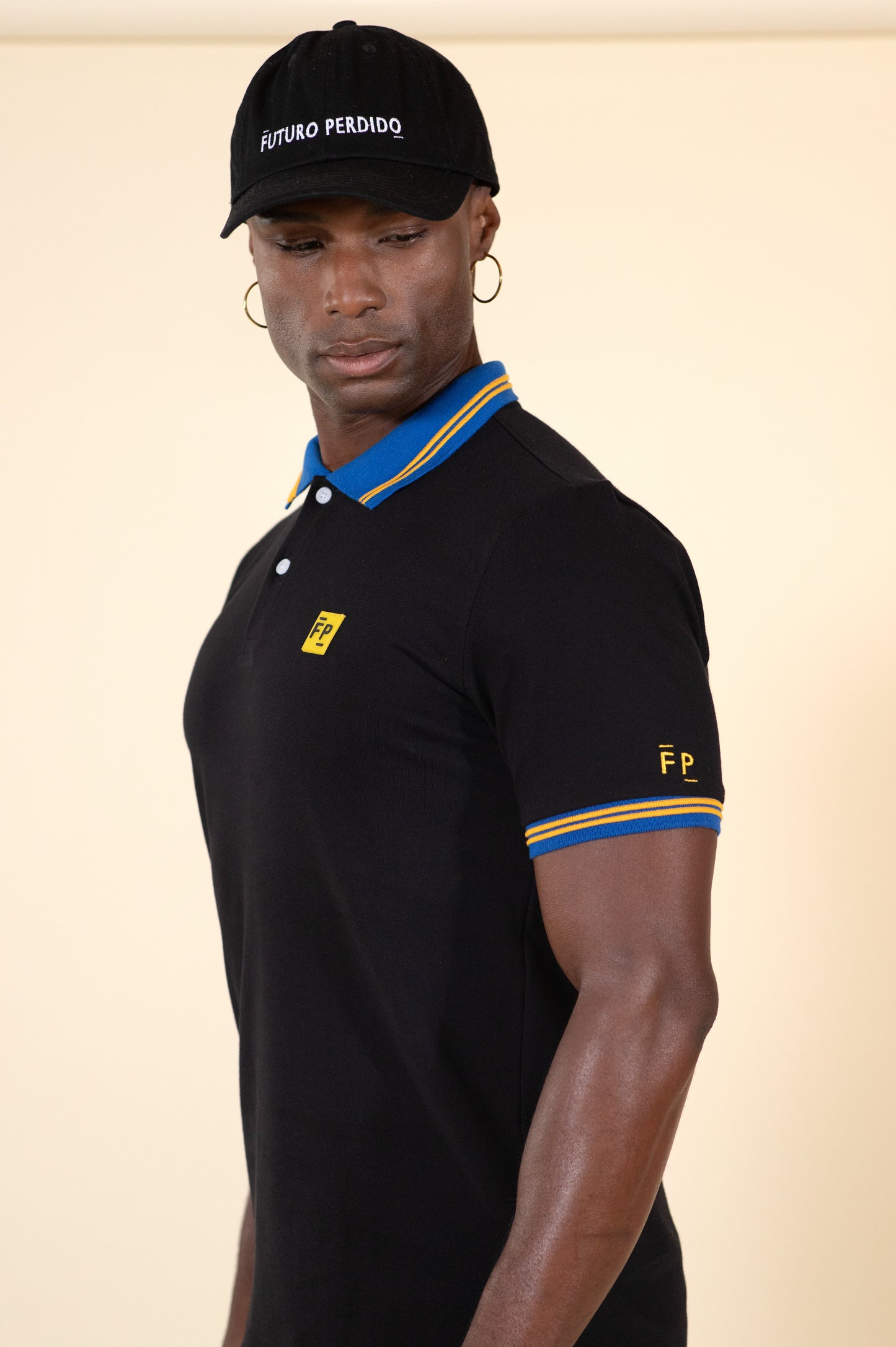 Playera tipo polo iconica manga corta