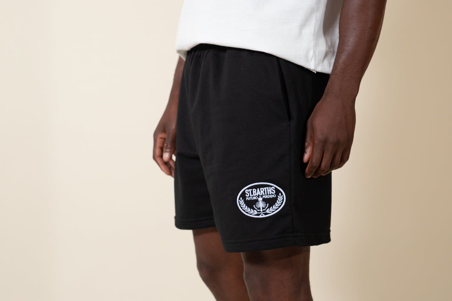 Shorts con bordado de St.Barths en french terry